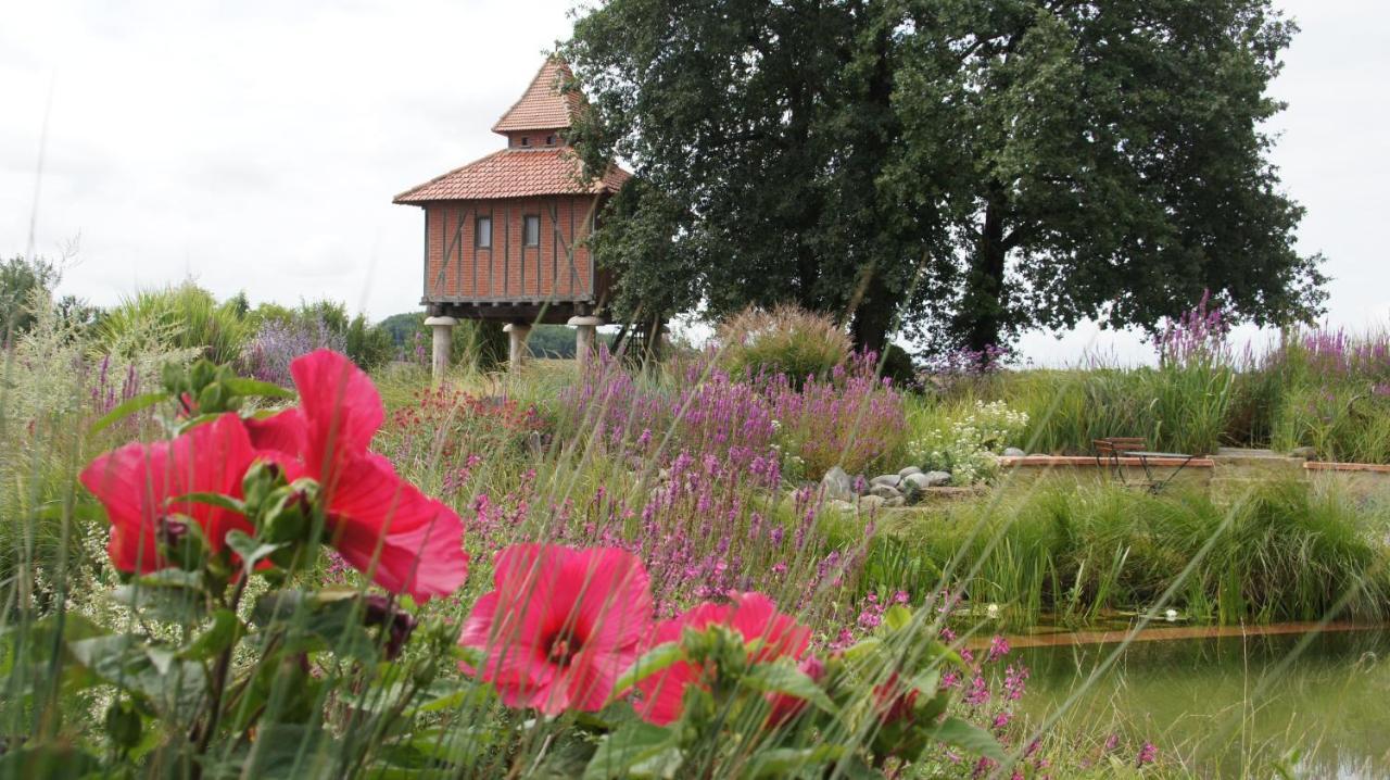 Chambre d'hôtes insolite dans un pigeonnier à 5 minutes de Marciac Gers Monlezun Exterior foto